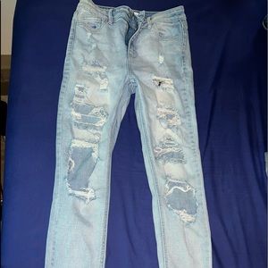 Ripped Skinny Jeans